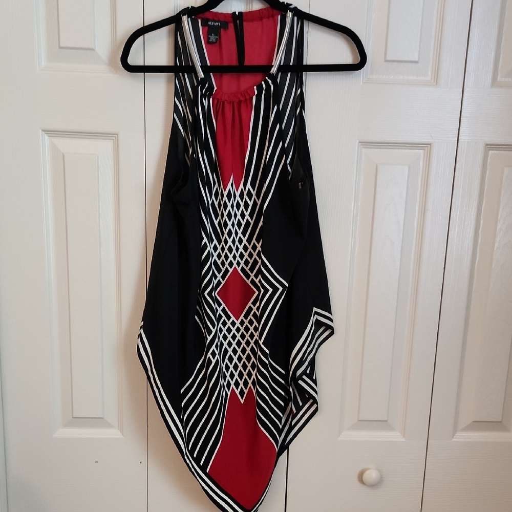 Alfani Black and Red Geometric Sleeveless Top